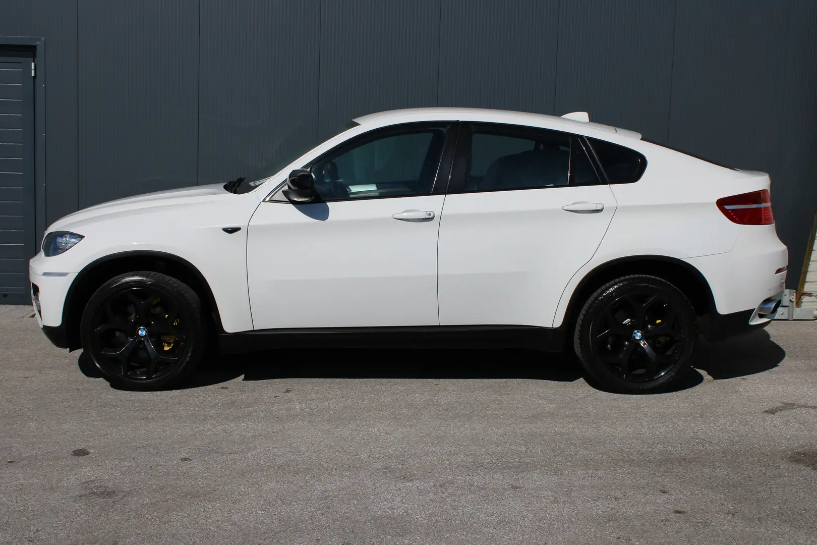 BMW X6 xDrive35i *wenig Kilometer* Weiß - 2