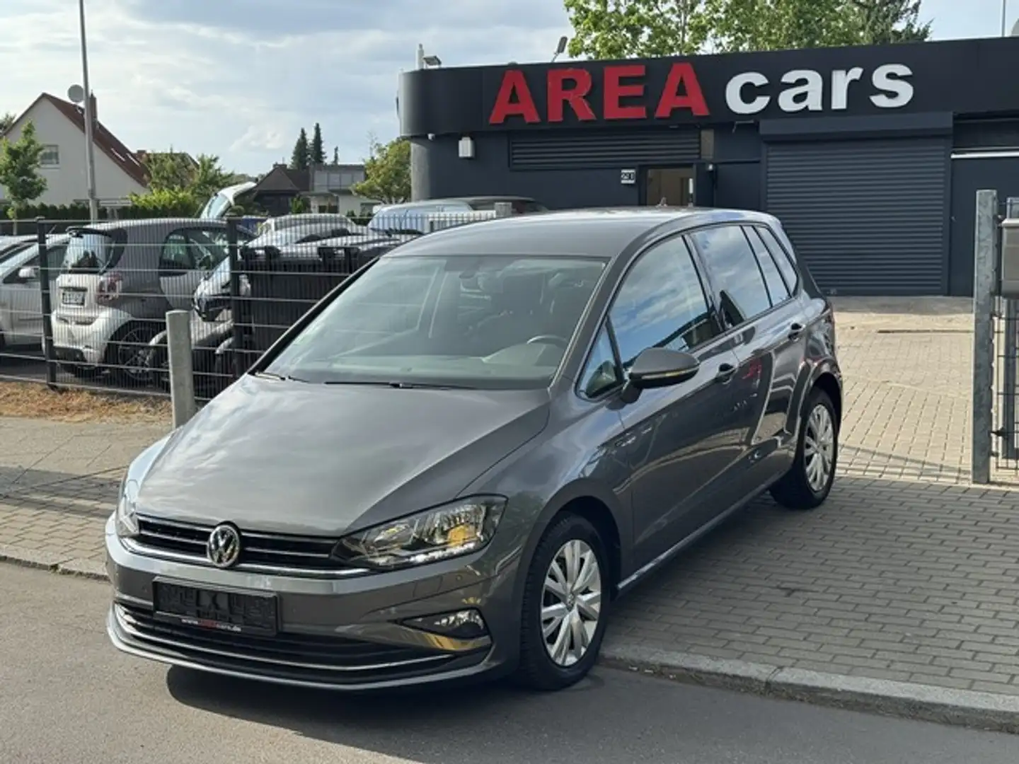 Volkswagen Golf Sportsvan Join 1.0 TSI*NAVI*FRONT-ASSIST*SHZ*PDC* Grau - 1