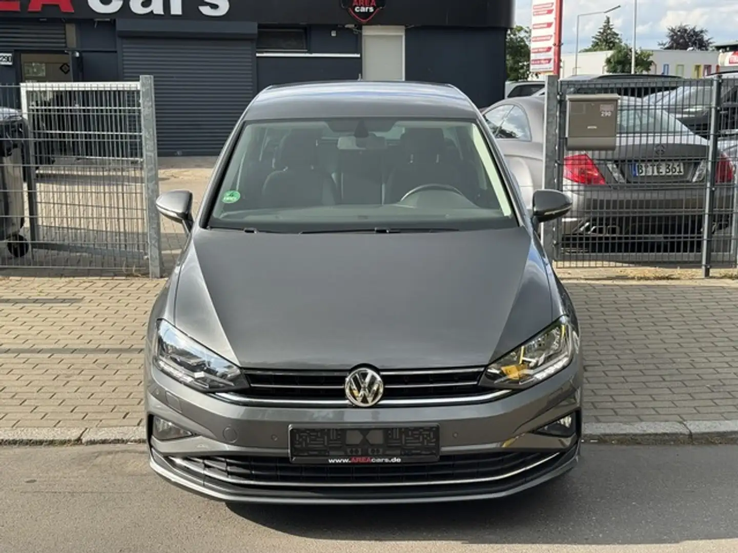 Volkswagen Golf Sportsvan Join 1.0 TSI*NAVI*FRONT-ASSIST*SHZ*PDC* Grau - 2