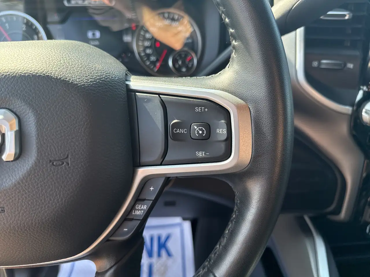 RAM 2500 снимка RAM 2500