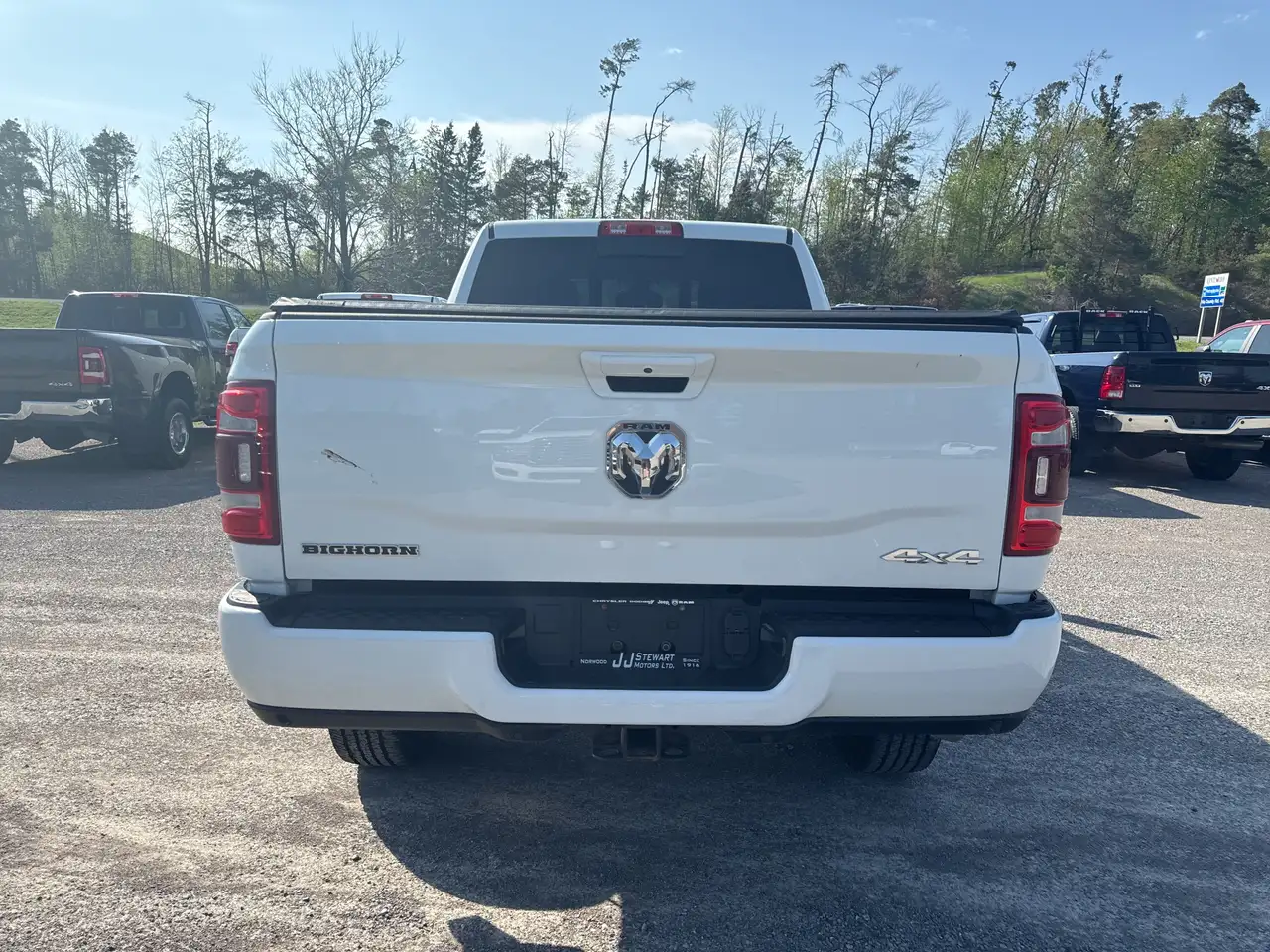 RAM 2500 снимка RAM 2500