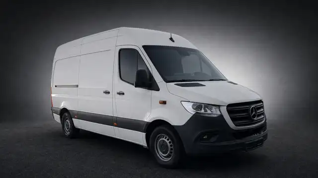 Mercedes-Benz Sprinter view 5
