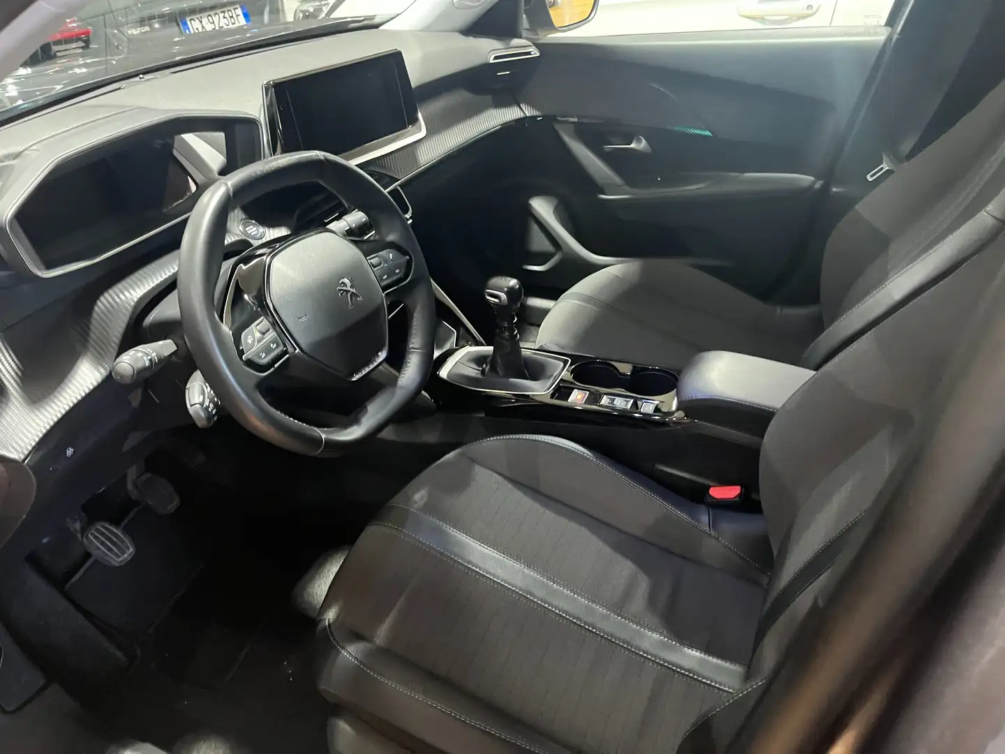 Peugeot 2008 2008 II 2020 1.5 bluehdi Allure Pack s Noir - 2