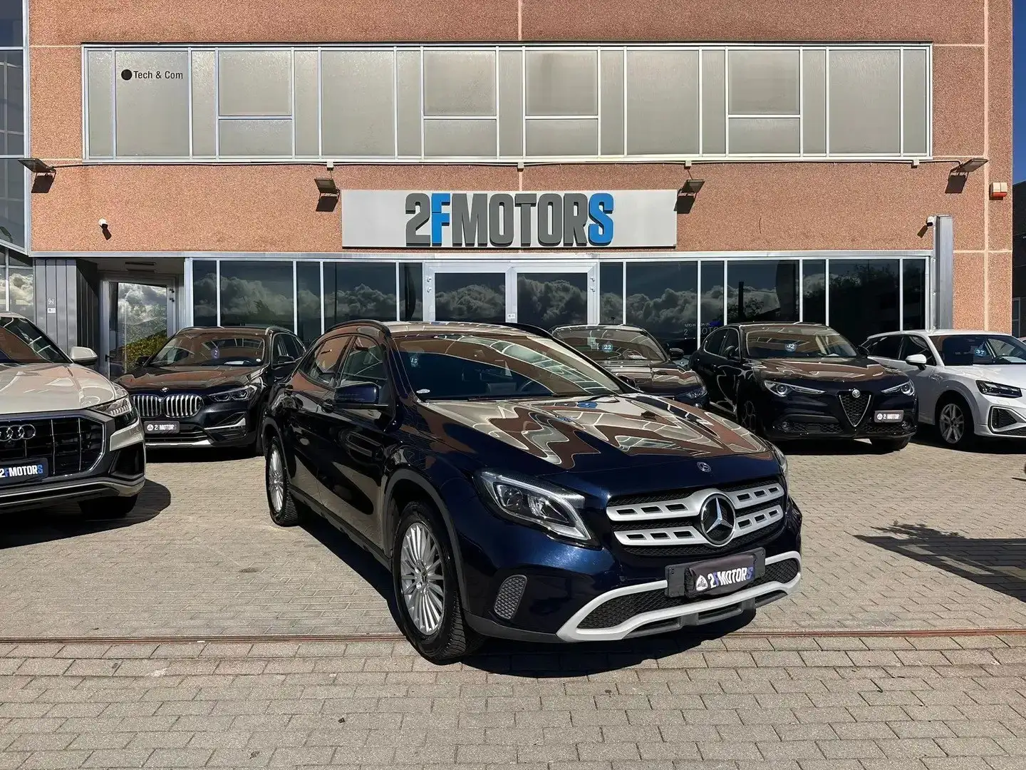 Mercedes-Benz GLA 200 d Sport auto Azul - 1