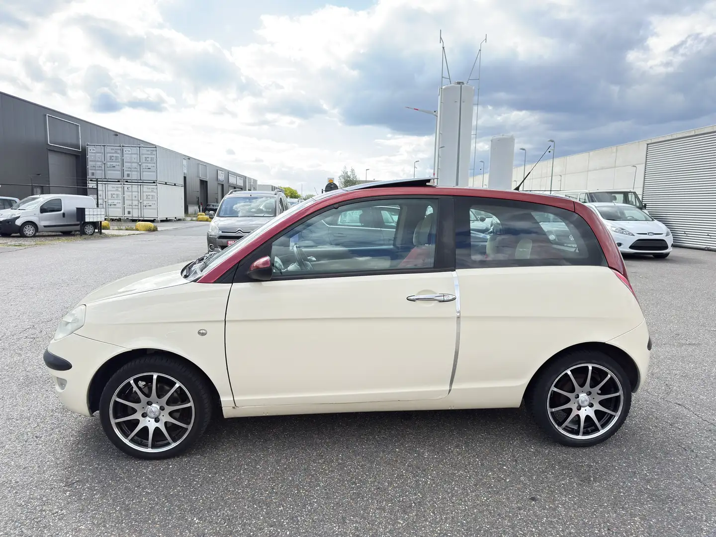 Lancia Ypsilon 1.4i Airco panoramische dak GARANTIE Blanc - 2