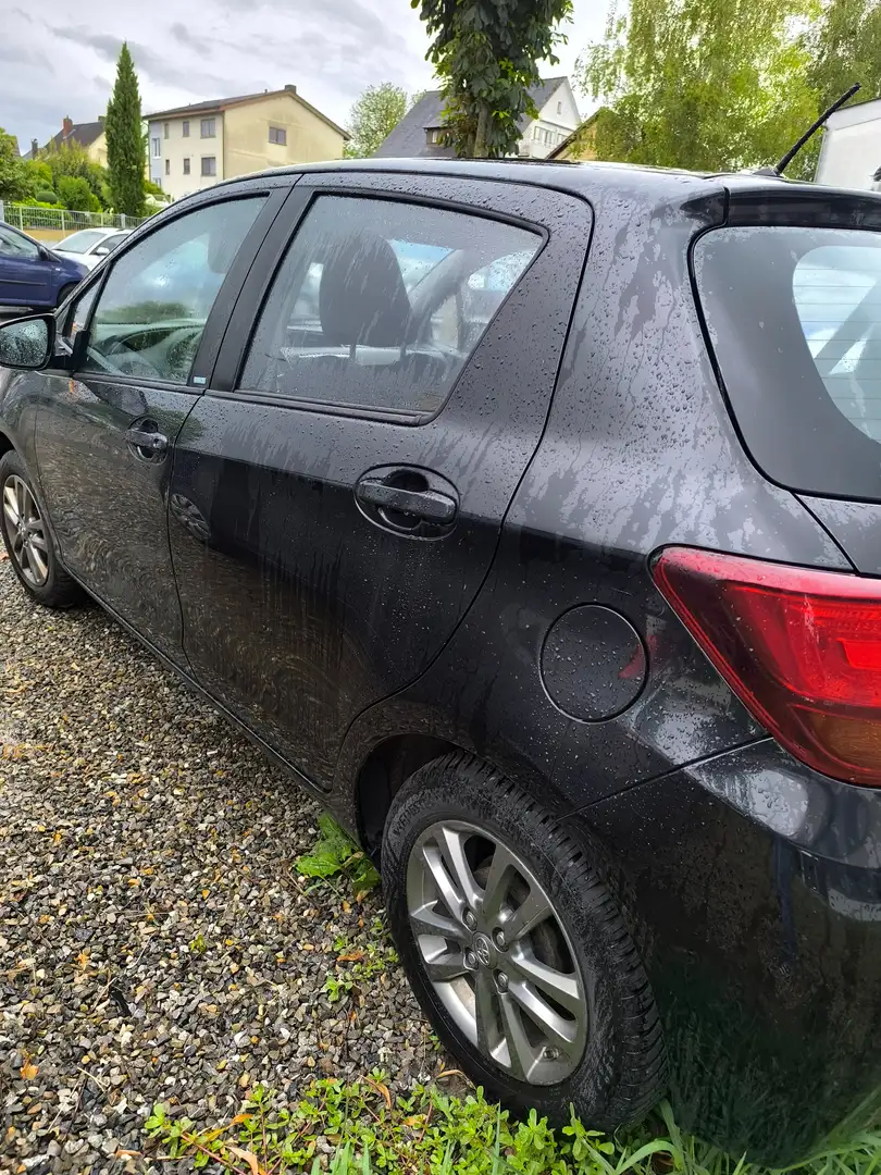 Toyota Yaris Edition-S Nero - 2