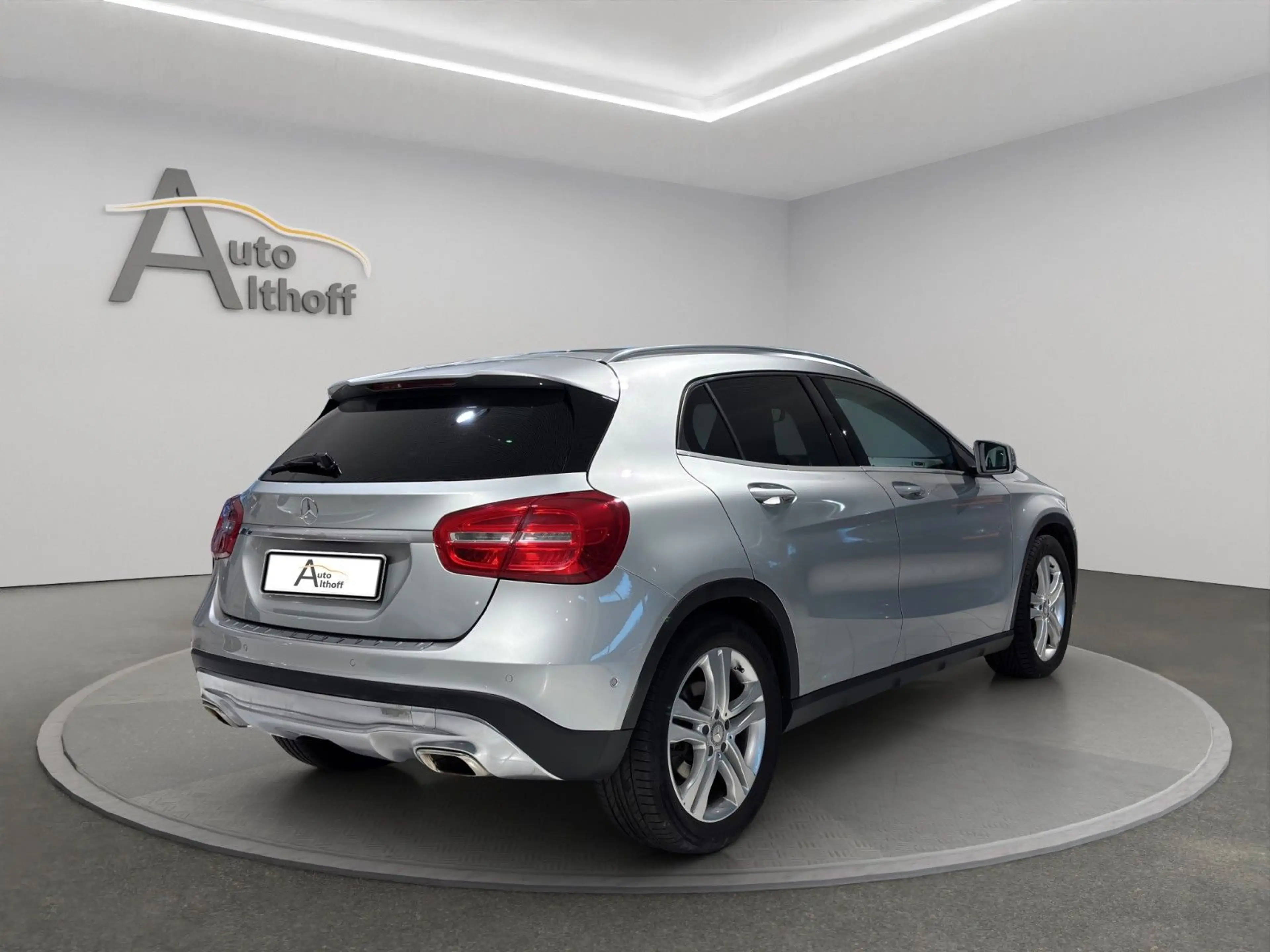Mercedes-Benz GLA 250 GLA250 4M 2.HD ACC AHK PANO KAM NAV PARK XEN — photo 6