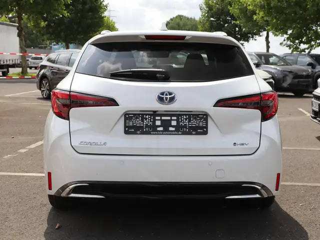 Toyota Corolla view 4