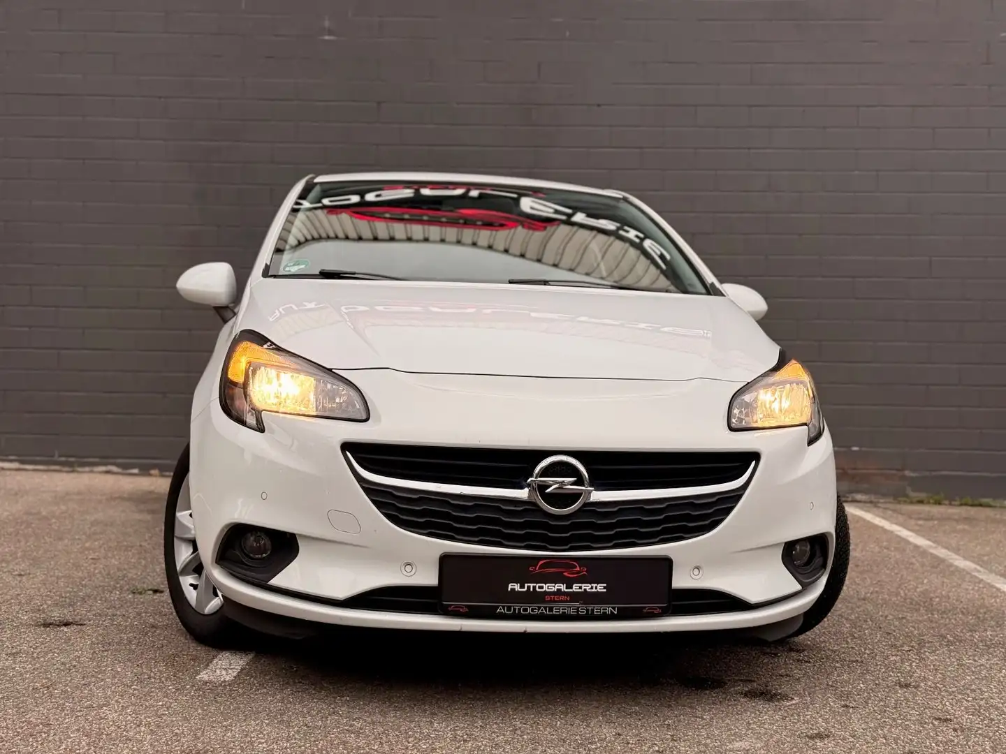 Opel Corsa 1.2 E Active/SHZ/PDCTEMPOMAT/GARANTIE Weiß - 1