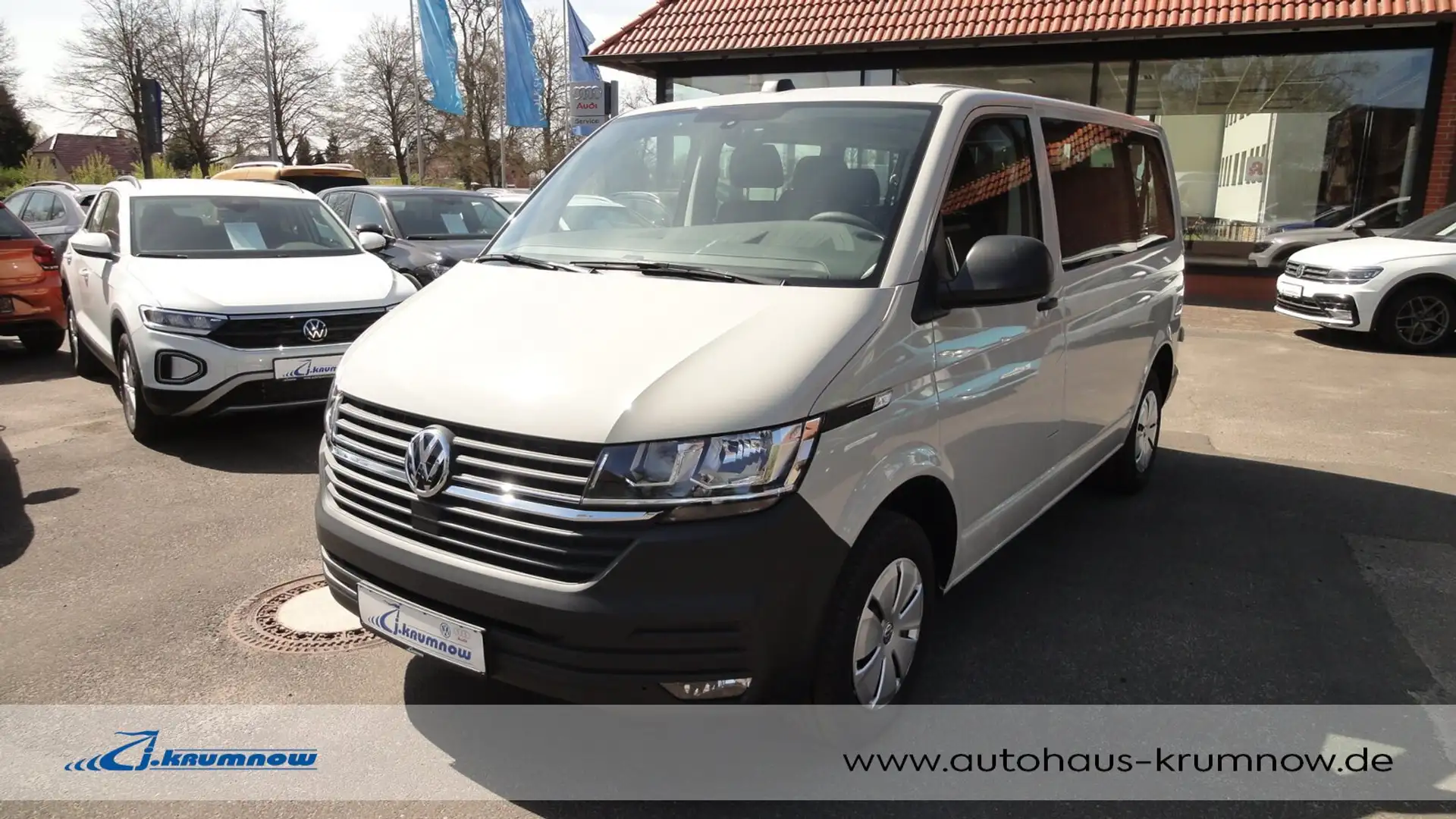 Volkswagen T6.1 Kombi T6.1 Kombi KR 2.0TDI AHK+Klima+Parkpilot hinten Grau - 2