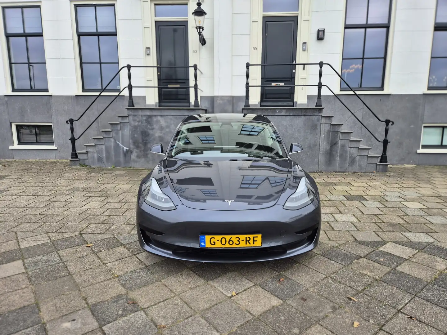 Tesla Model 3 RWD ☆ PLUS 60 kWh ☆ LAGE KM.STAND ☆ TREKHAAK ☆ Grijs - 2
