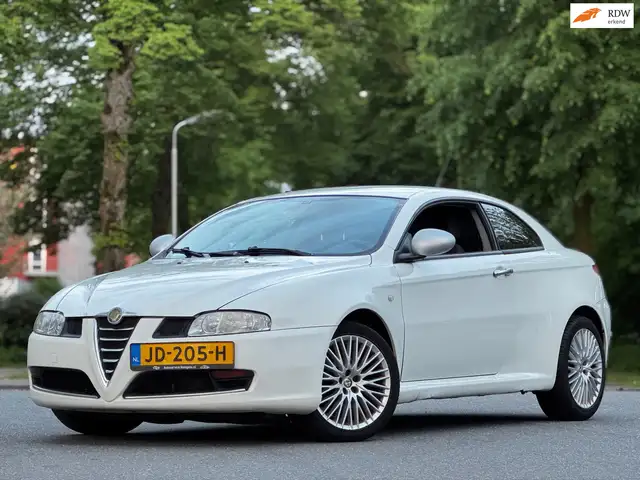 Alfa Romeo GT 1.9 JTD Progression|TOPSTAAT RIJD GEWELDIG 150PK O
