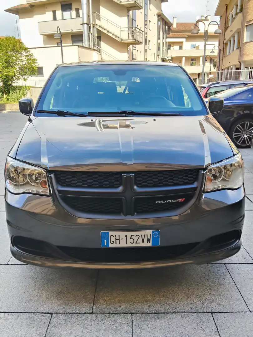 Dodge Grand Caravan Benzina+GPL Szürke - 1