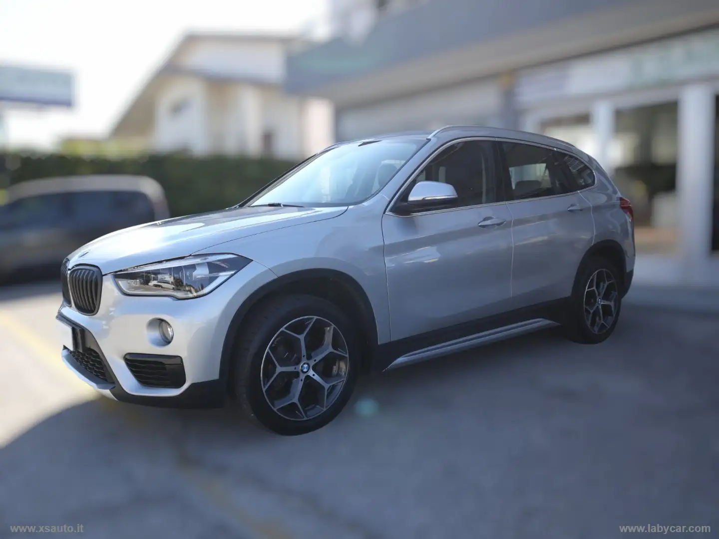 BMW X1 xDrive18d Advantage Argent - 1