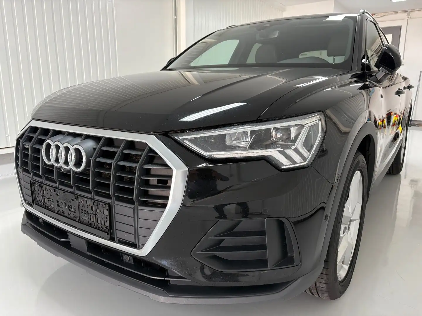 Audi Q3 40 TDI quattro S-Line/LED/Navi/AHK/ACC Negro - 1