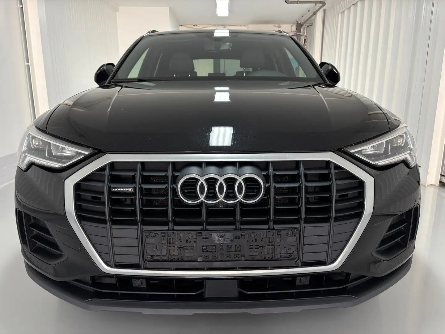 Audi Q3 40 TDI quattro S-Line/LED/Navi/AHK/ACC Negro - 2