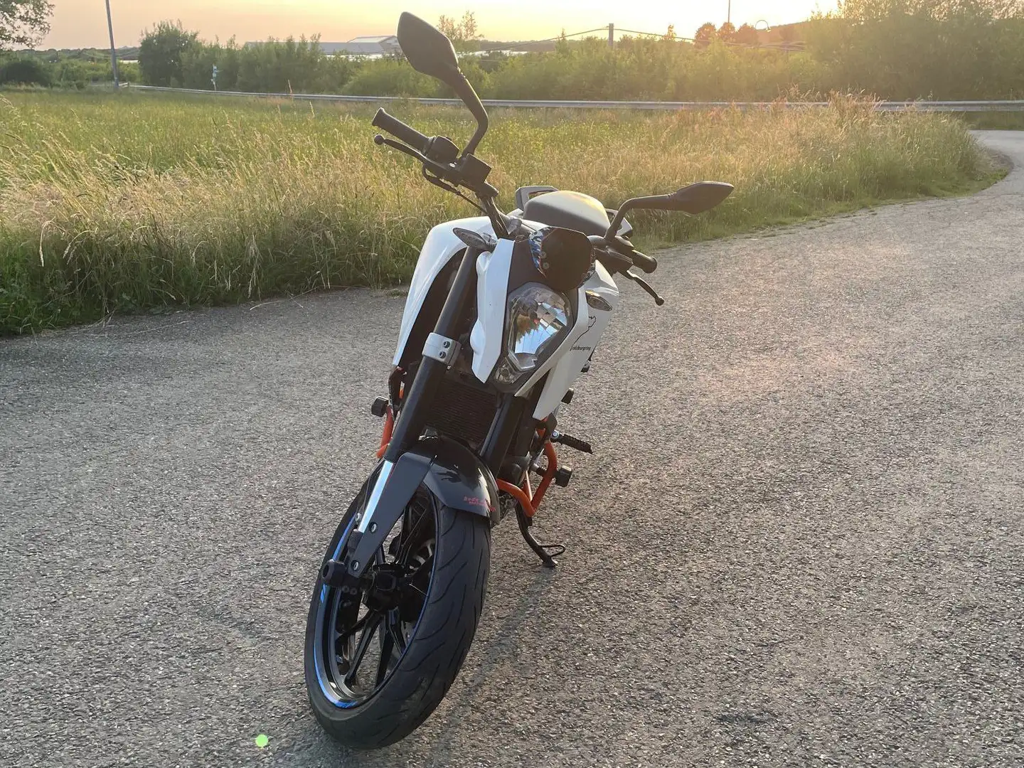 KTM 125 Duke Blanc - 1