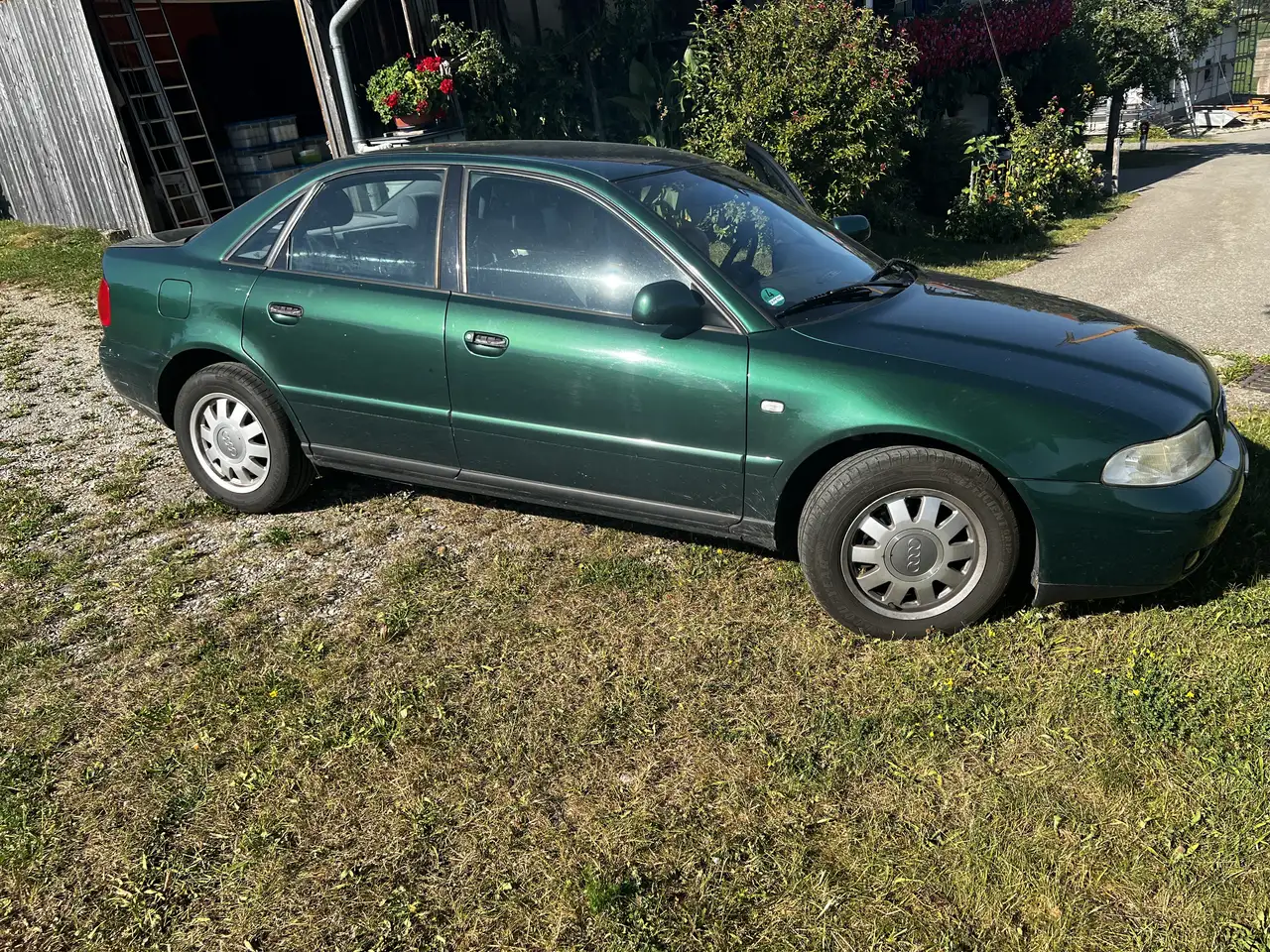 Audi A4 1.6, foto 2