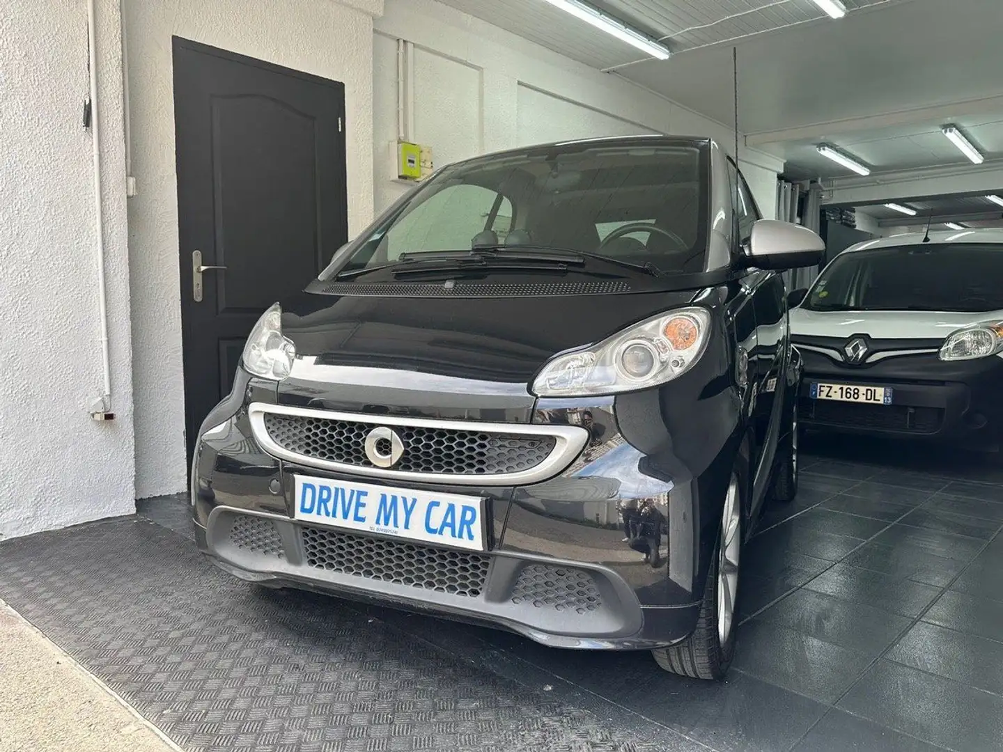 smart forTwo 71 Schwarz - 2