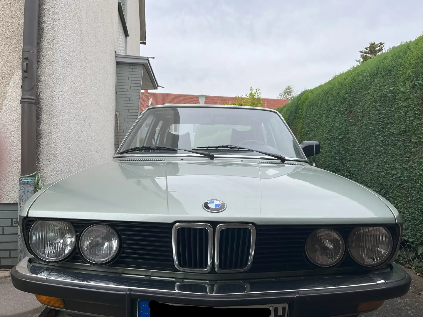 BMW 520 520 i oldtimer Grün - 1