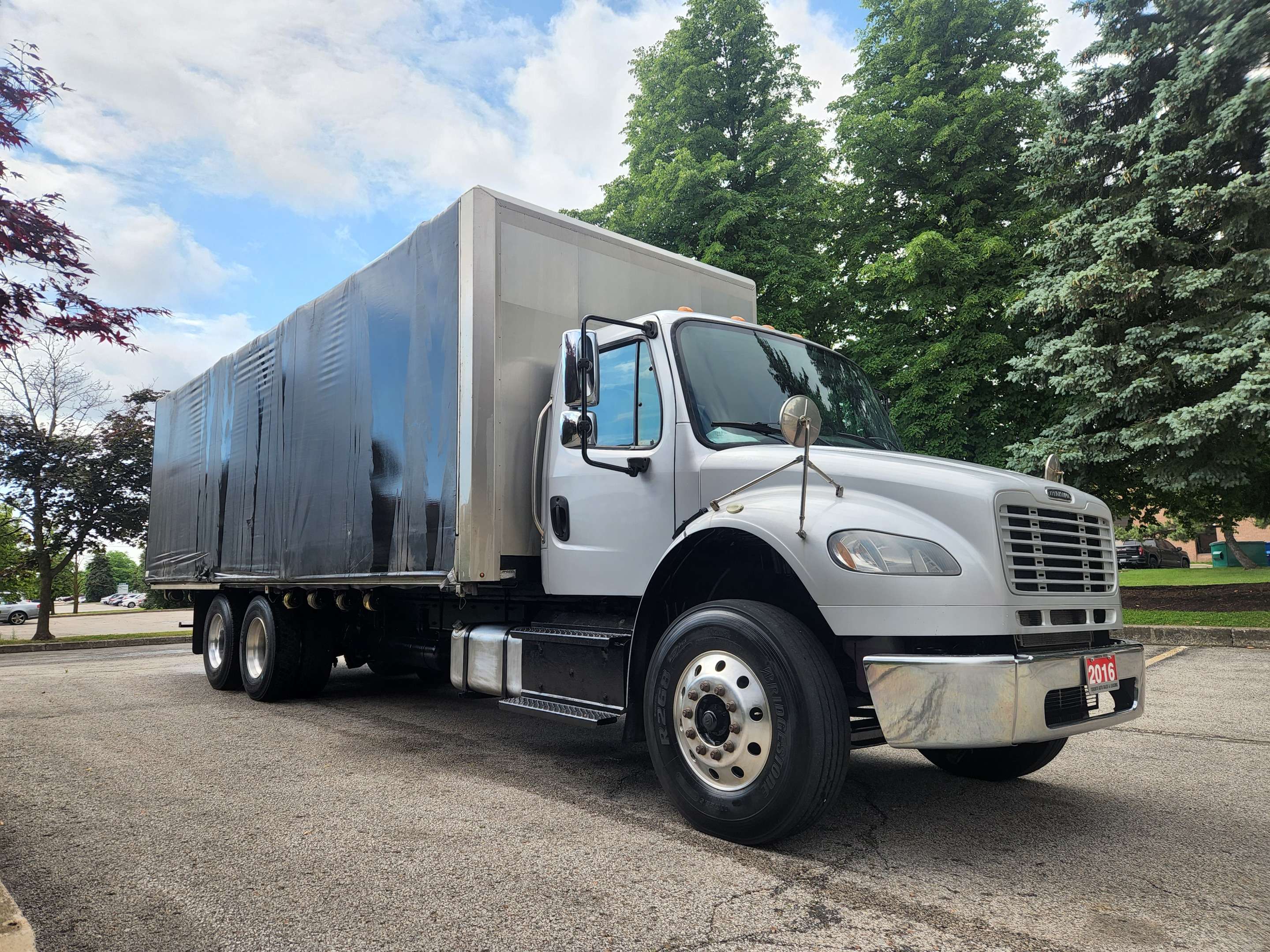 2016 Freightliner M2