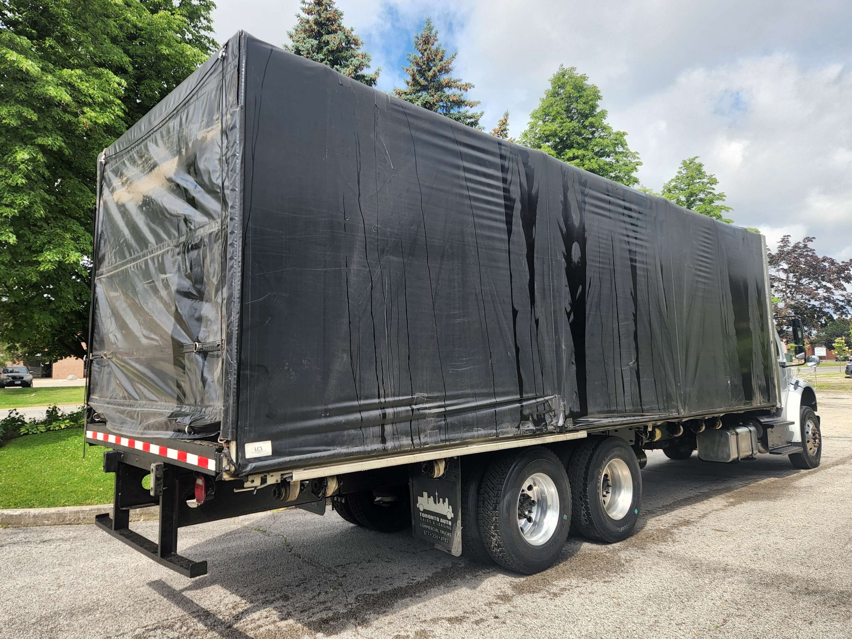 2016 Freightliner M2