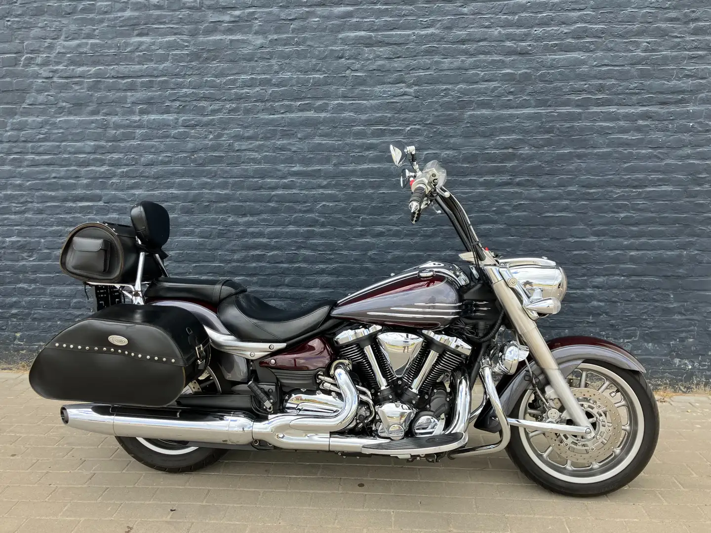 Yamaha XV 1900 midnight star Zilver - 1