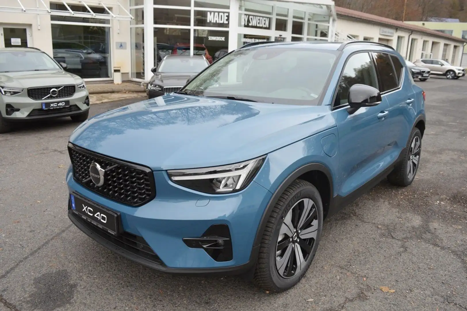 Volvo XC40 T5 Recharge DKG Plus Dark *5 Pakete+H&K+Leder* Blau - 2