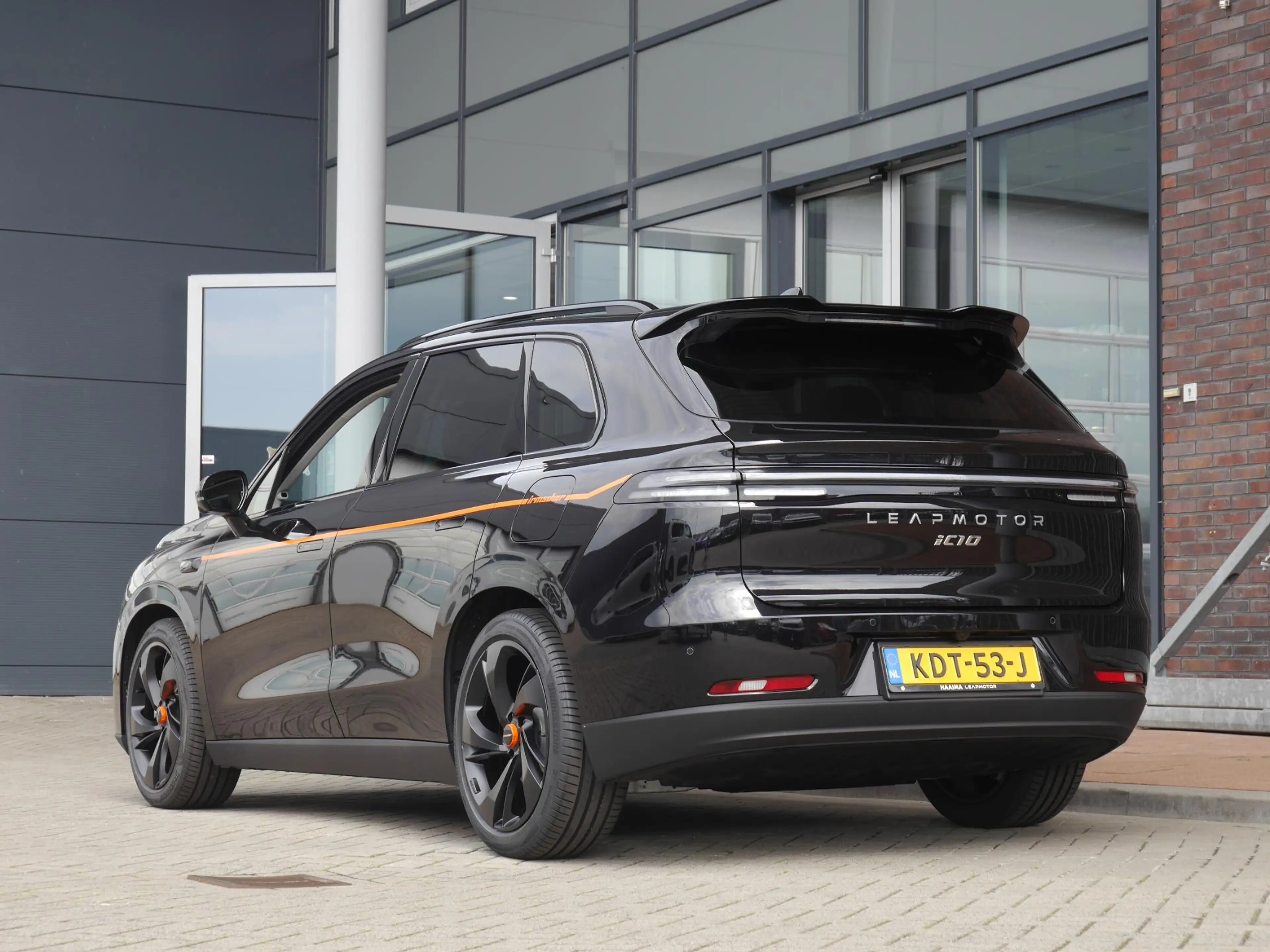 Leapmotor C10 Design ProMax AWD 81.9 kWh | Irmscher | Dutch edit — photo 5