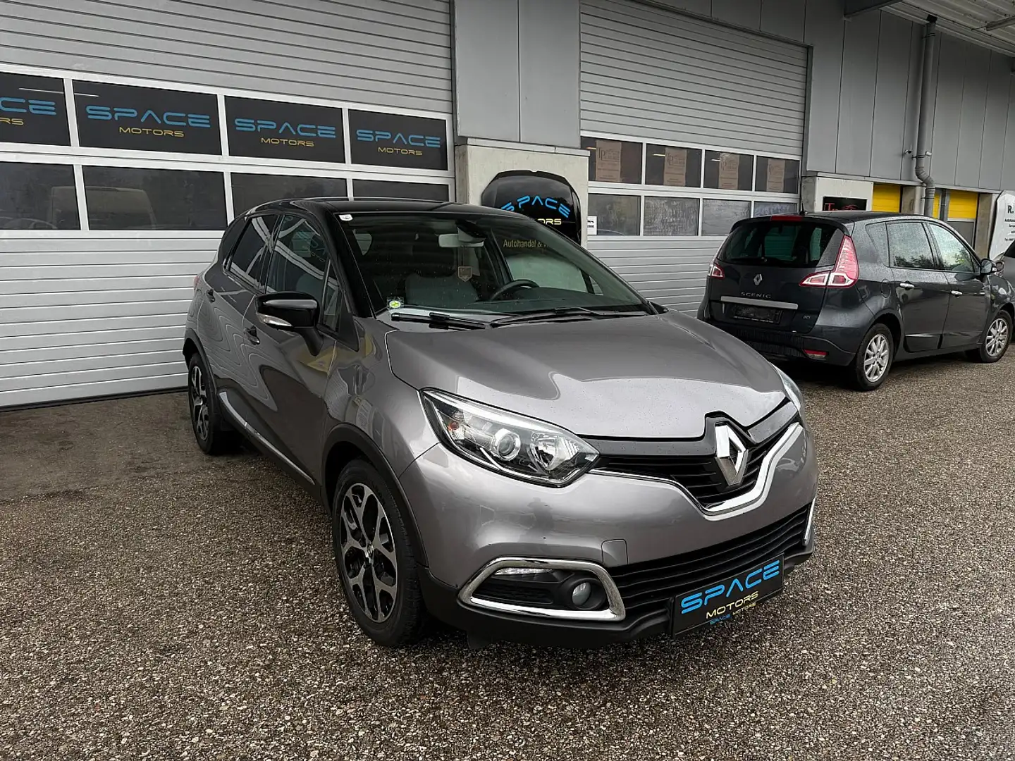 Renault Captur Expression dCi 90 EDC Grau - 1