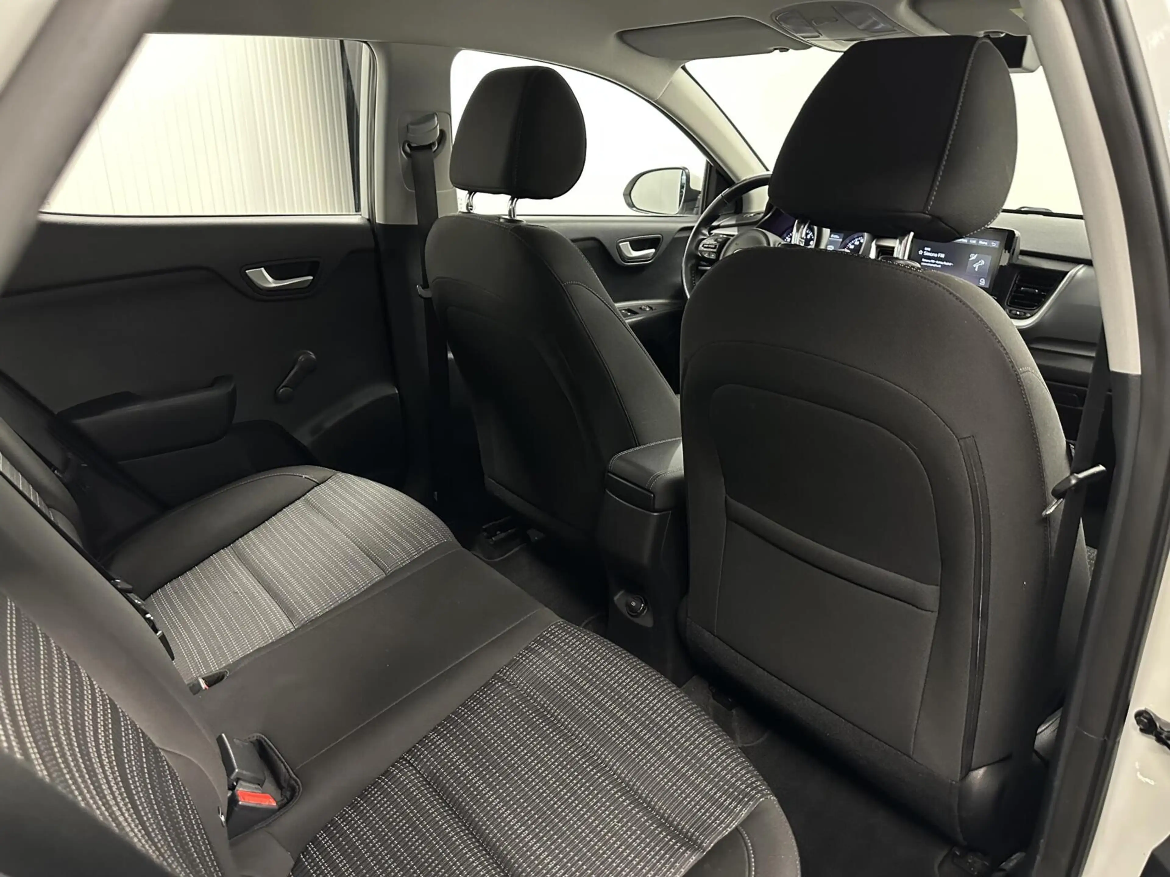 Kia Stonic 1.0 T-GDi MHEV DynamicLine CAMERA CARPLAY NAVI CRU — photo 15