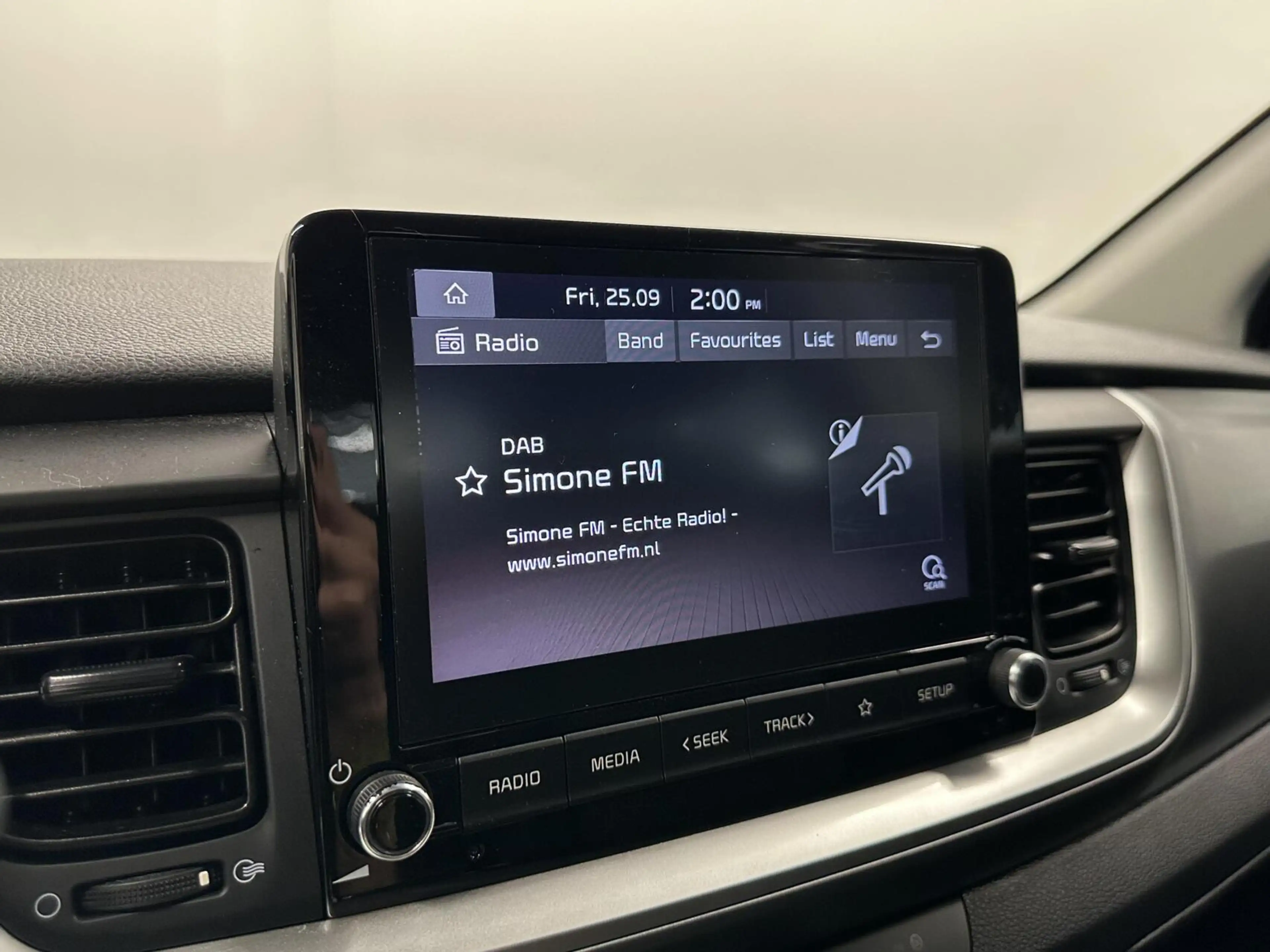 Kia Stonic 1.0 T-GDi MHEV DynamicLine CAMERA CARPLAY NAVI CRU — photo 31