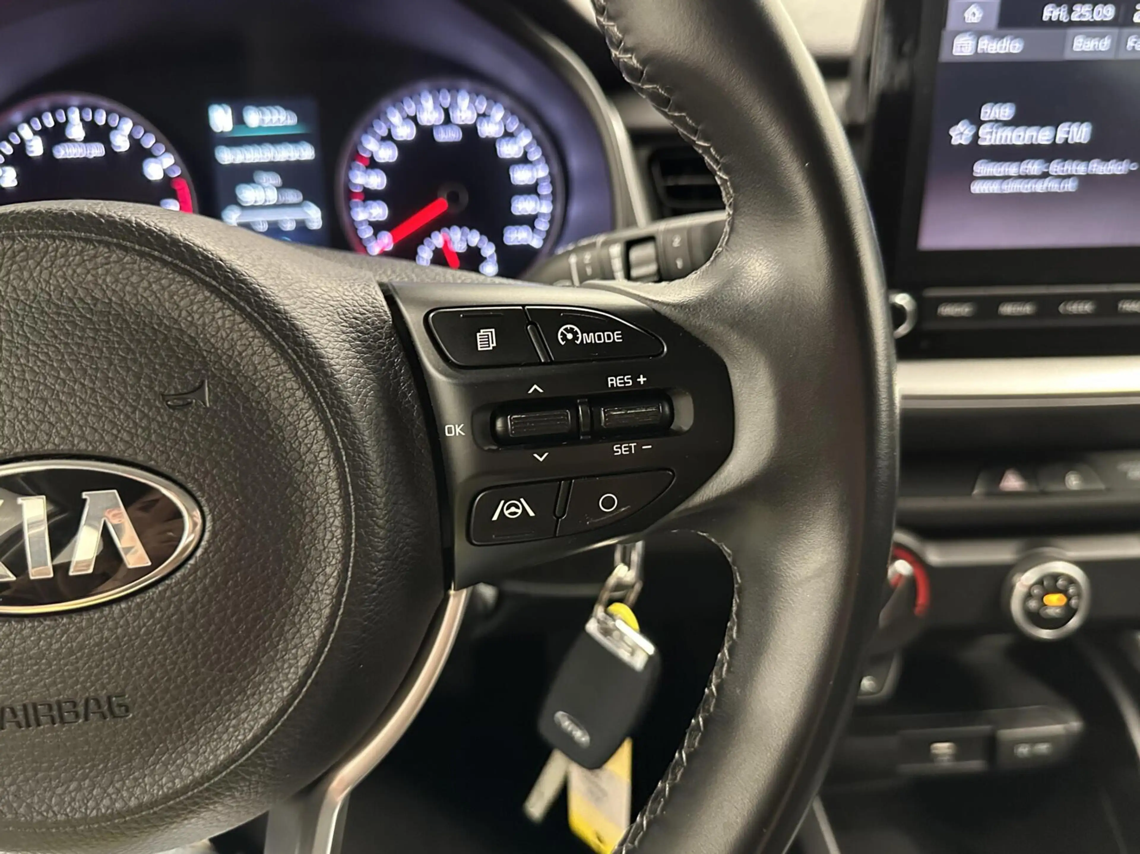 Kia Stonic 1.0 T-GDi MHEV DynamicLine CAMERA CARPLAY NAVI CRU — photo 22