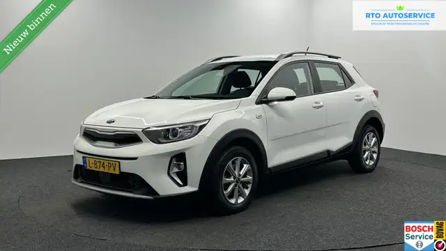 2021 Kia Stonic in White for sale