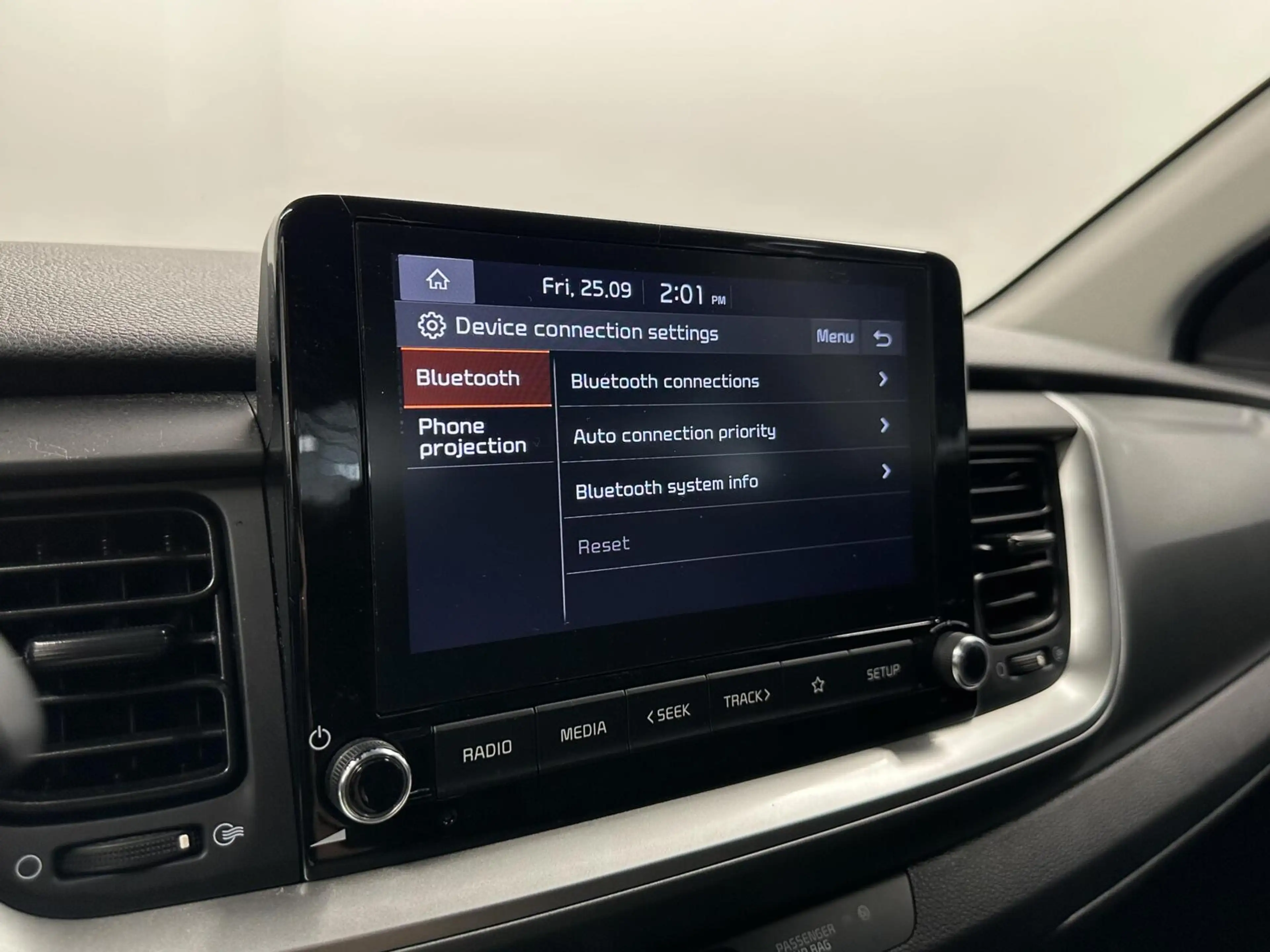 Kia Stonic 1.0 T-GDi MHEV DynamicLine CAMERA CARPLAY NAVI CRU — photo 35