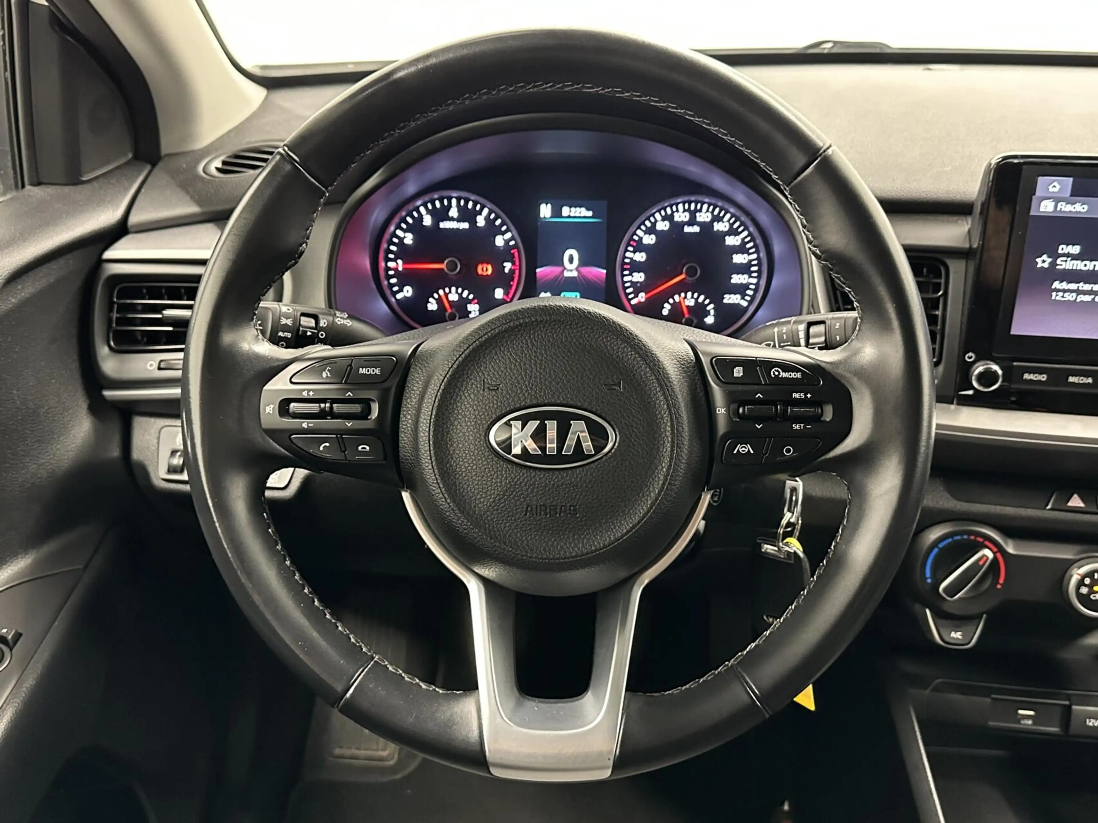 Kia Stonic 1.0 T-GDi MHEV DynamicLine CAMERA CARPLAY NAVI CRU — photo 20