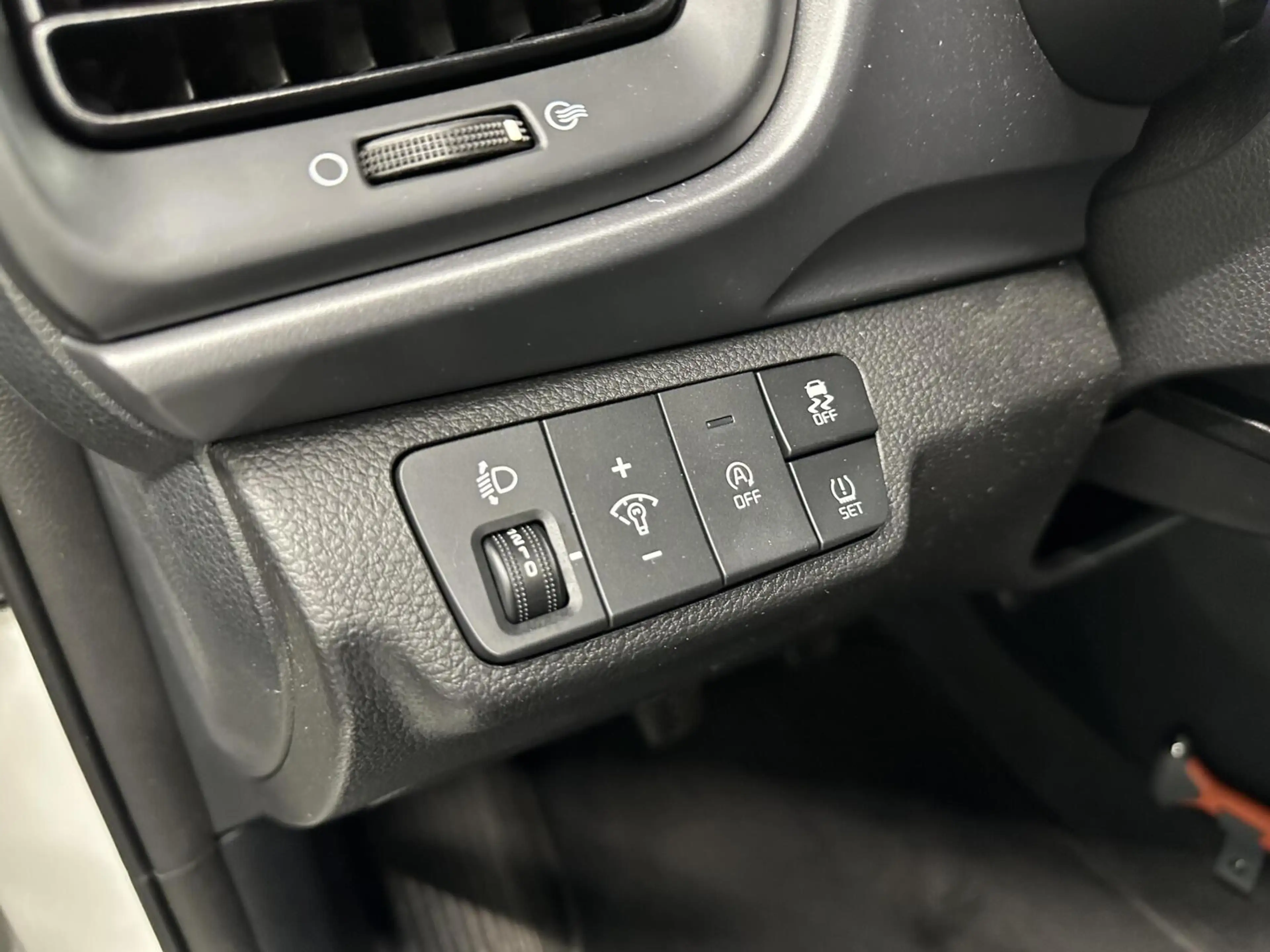 Kia Stonic 1.0 T-GDi MHEV DynamicLine CAMERA CARPLAY NAVI CRU — photo 19