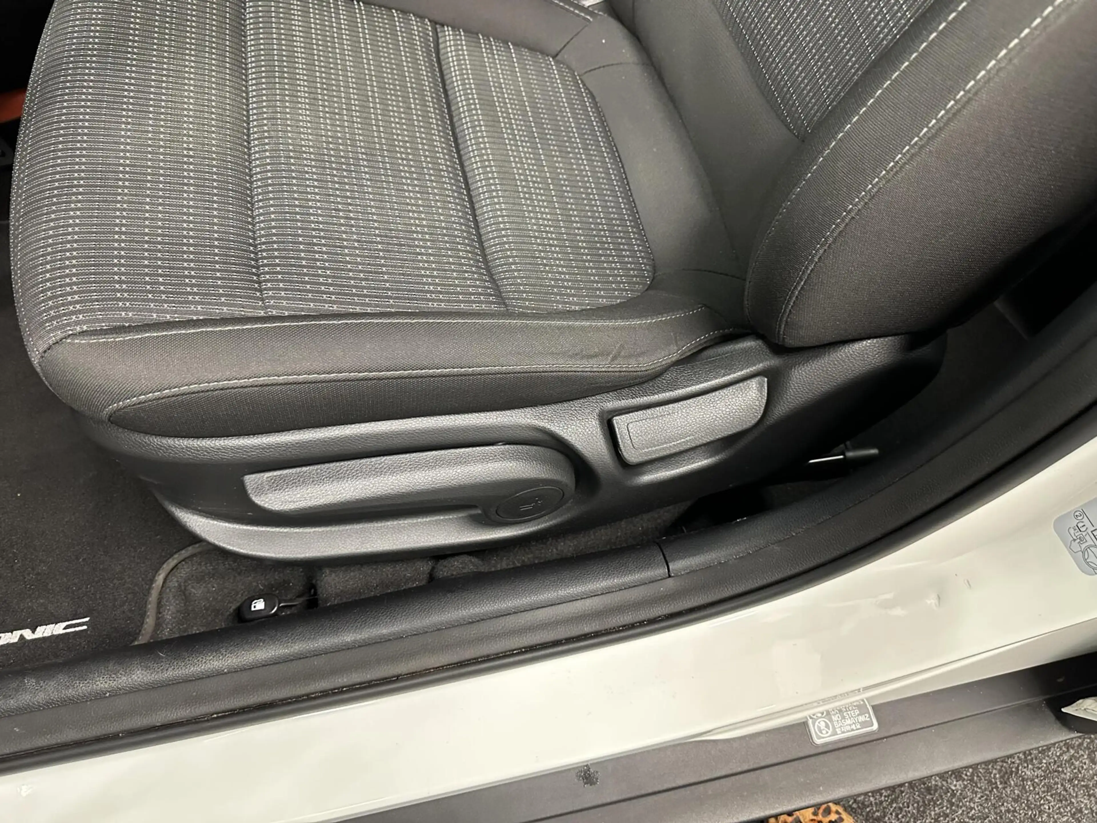 Kia Stonic 1.0 T-GDi MHEV DynamicLine CAMERA CARPLAY NAVI CRU — photo 17