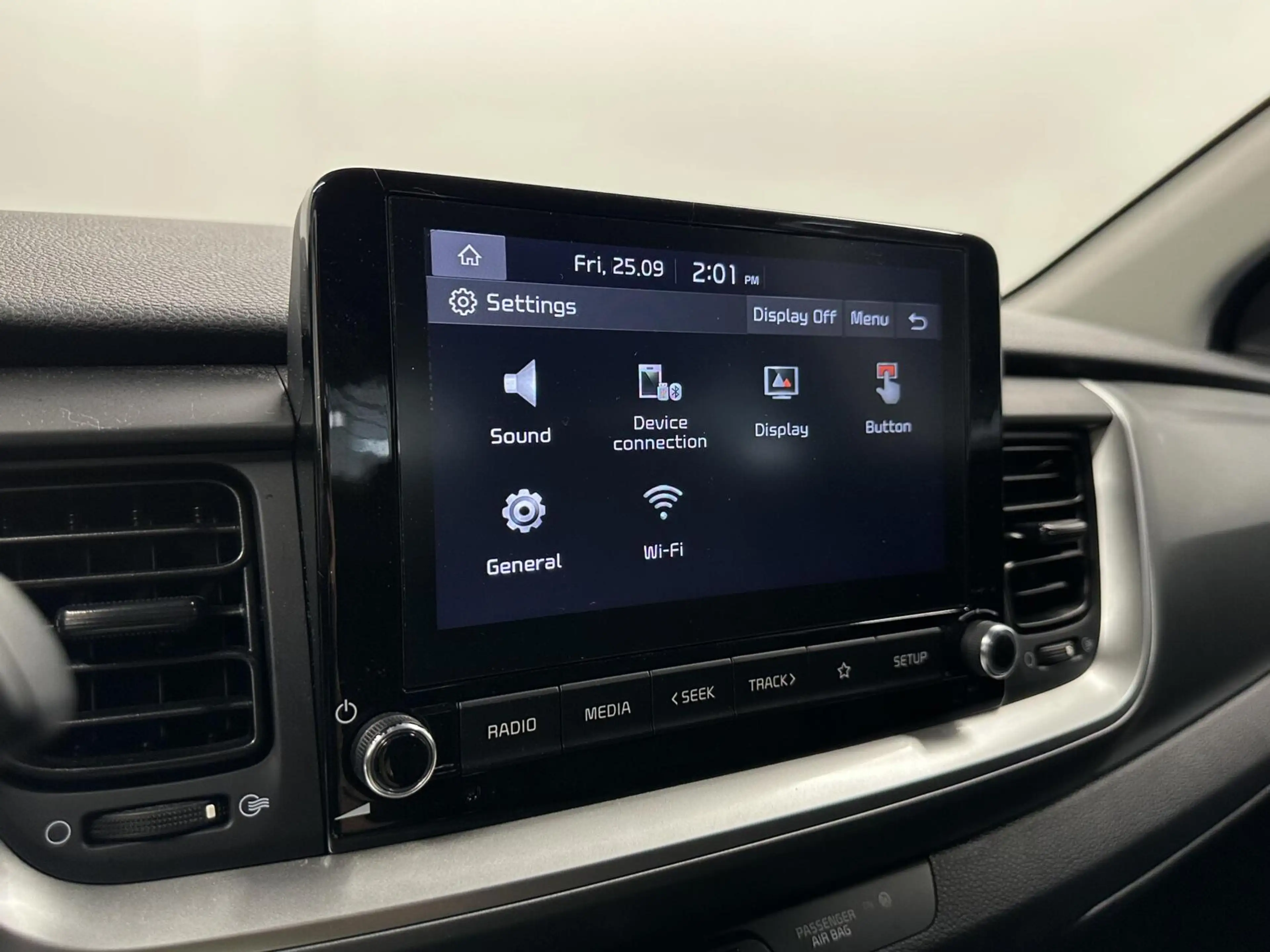 Kia Stonic 1.0 T-GDi MHEV DynamicLine CAMERA CARPLAY NAVI CRU — photo 34