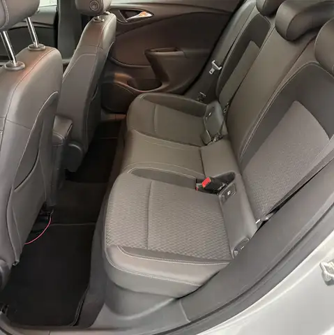 Opel Astra view 11