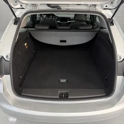 Opel Astra view 12