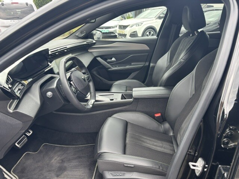 Peugeot 408 PHEV 225 e-EAT8 GT — photo 4