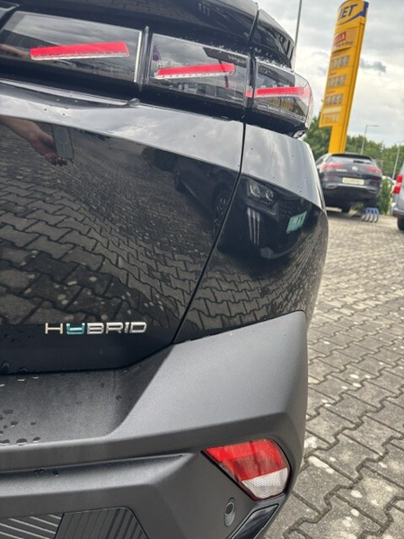 Peugeot 408 PHEV 225 e-EAT8 GT — photo 11