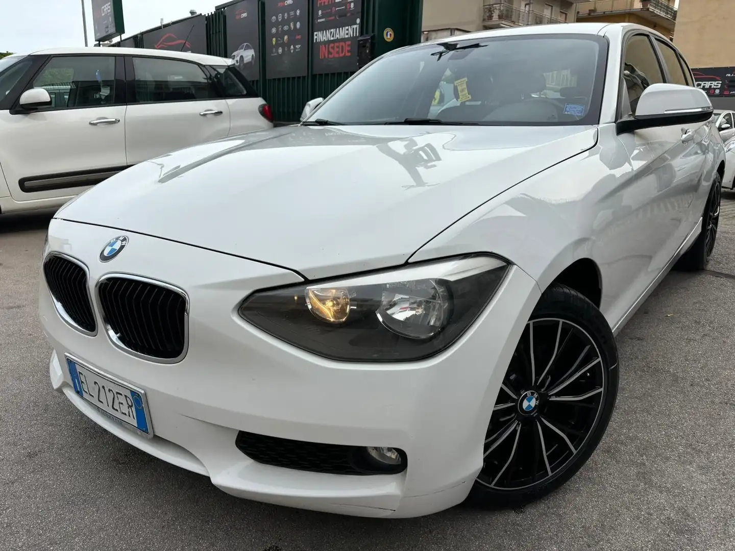 BMW 118 SERIE UNO 118D 5P MSPORT 2.0 Bianco - 2