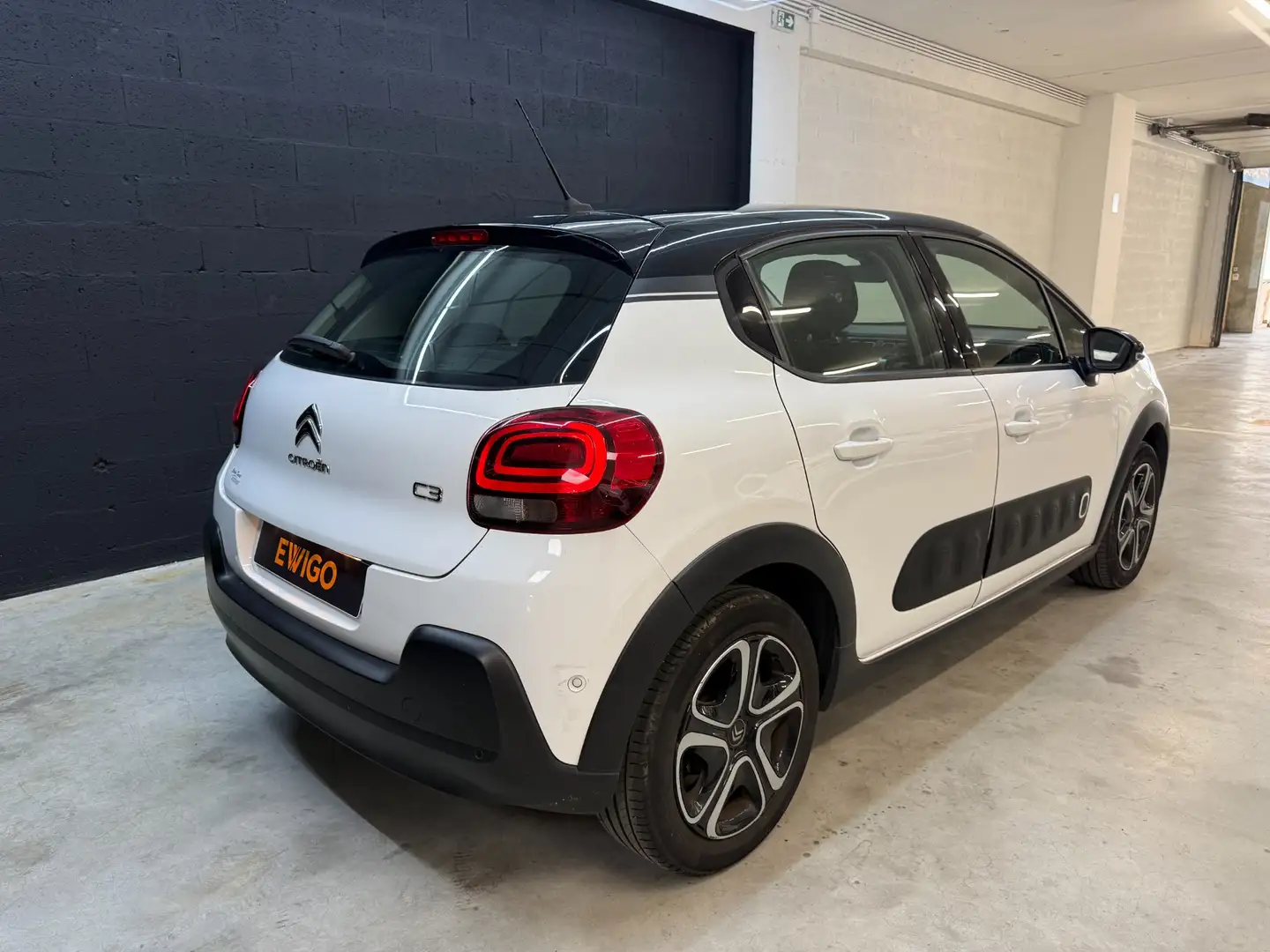 Citroen C3 1.2 PURETECH 110 SHINE - CAMERA / CARPLAY / CLIM A - 2