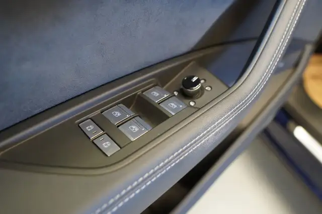 Audi E-Tron view 14