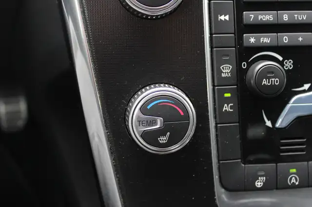 Volvo XC60 view 30