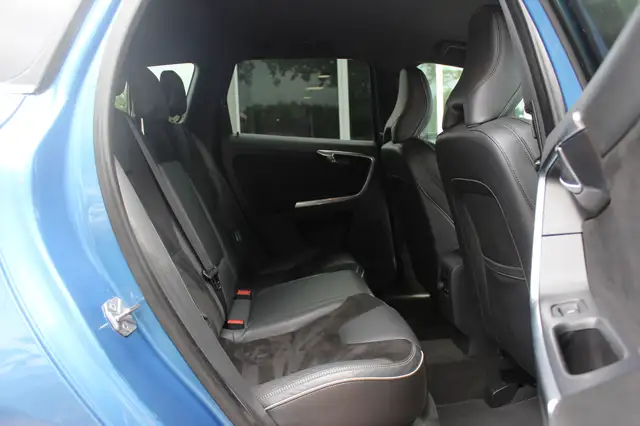 Volvo XC60 view 12