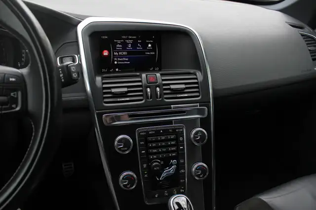 Volvo XC60 view 21