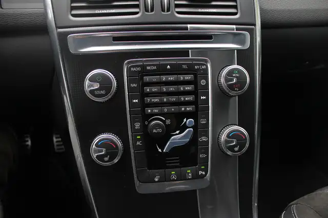 Volvo XC60 view 28